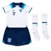 Billiga England Bukayo Saka #17 Barnkläder Hemma fotbollskläder till baby VM 2022 Kortärmad (+ Korta byxor)